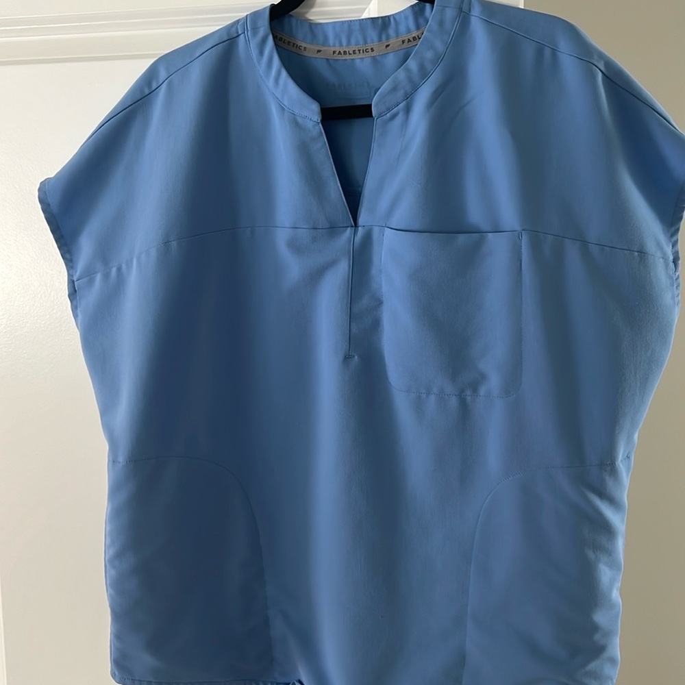 fabletics top